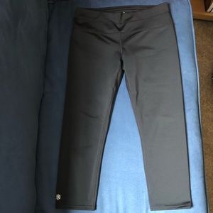 Athleta Gray Capri Leggings